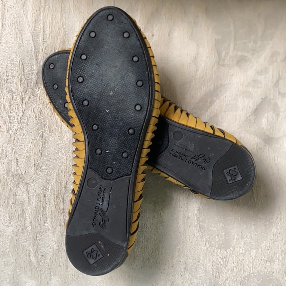 DONALD J. PLINER EDA BRONZE AND MUSTARD HUARACHE MOCCASIN STYLE BALLERINA FLAT‌‌ - Picture 7 of 9